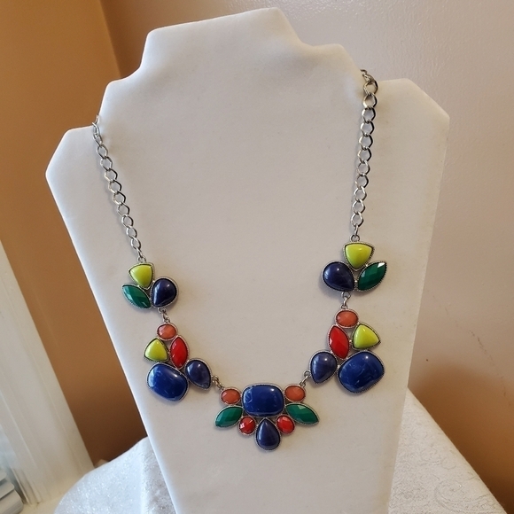 Fashion jewelry multicolored necklace & earrings - Picture 5 of 8